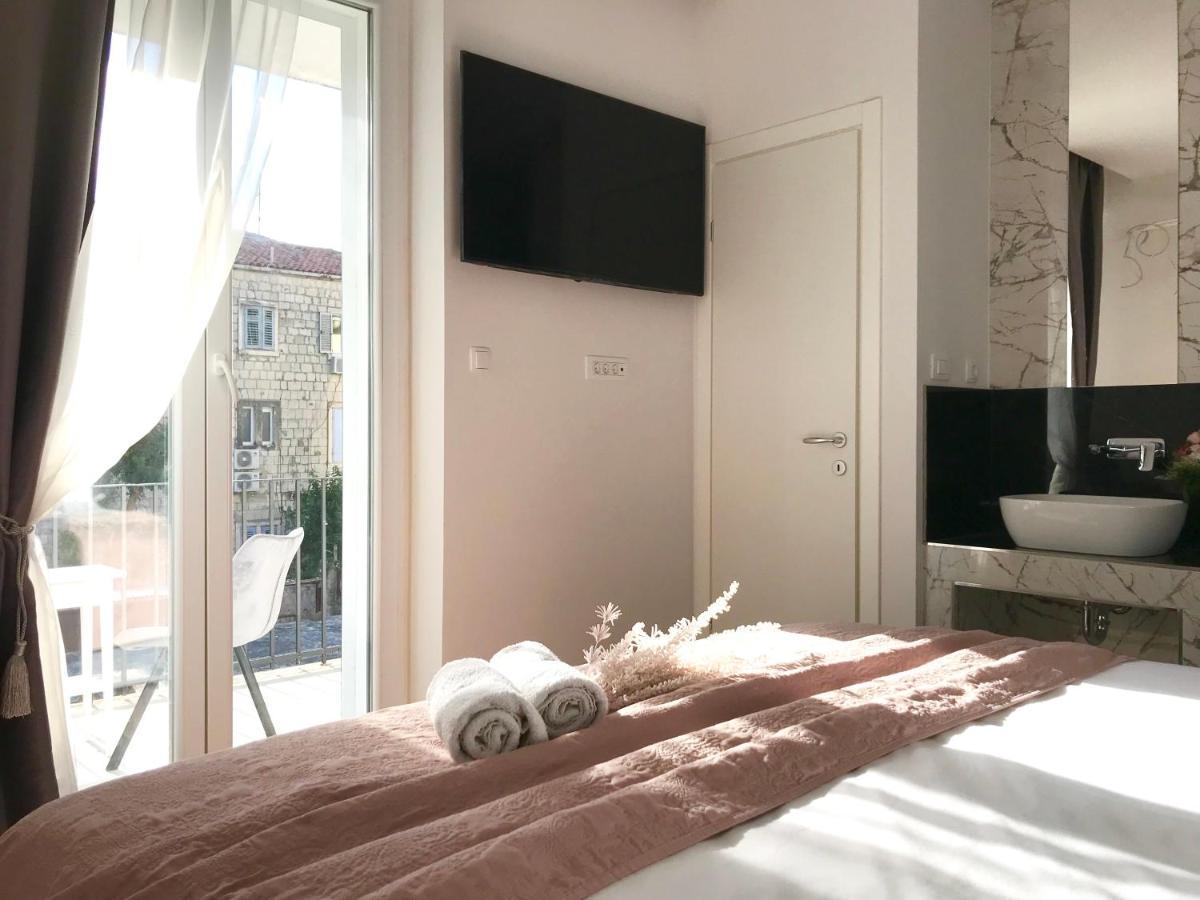 Antares Luxury Rooms Split Exterior photo